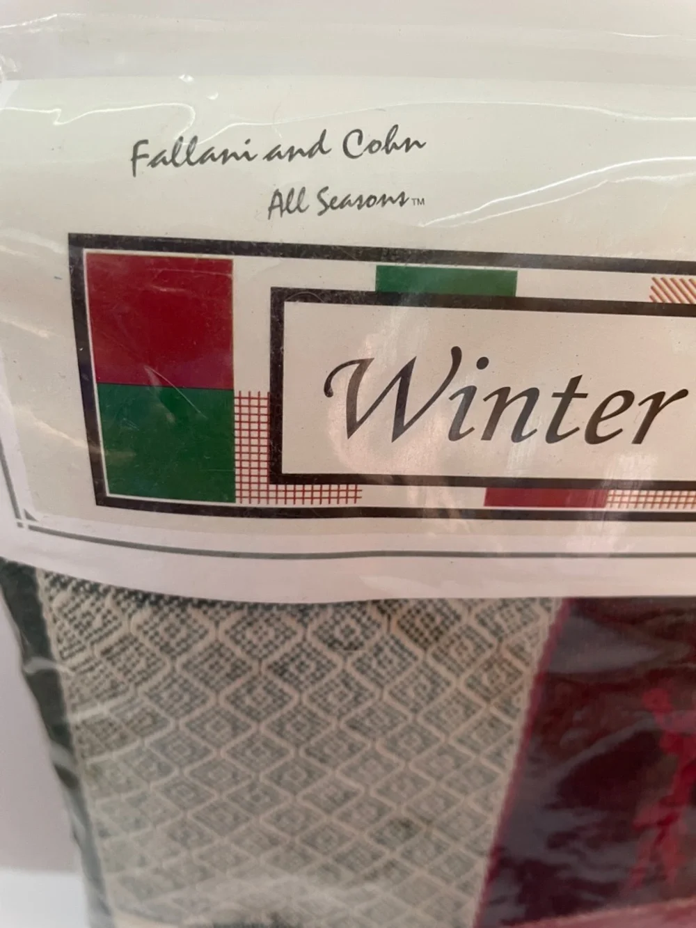 NWT SET OF WONDERLAND Plaid Holiday Kitchen Towels & Tablecloth.